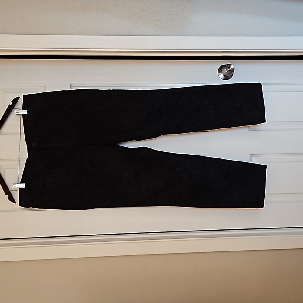 NWOT NYDJ python skinny jeans